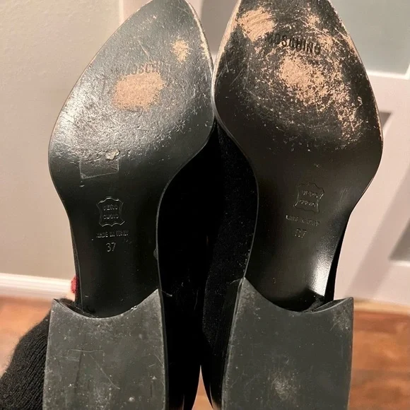 Moschino black suede loafers. Made in Italy Size 37 - Picture 8 of 9